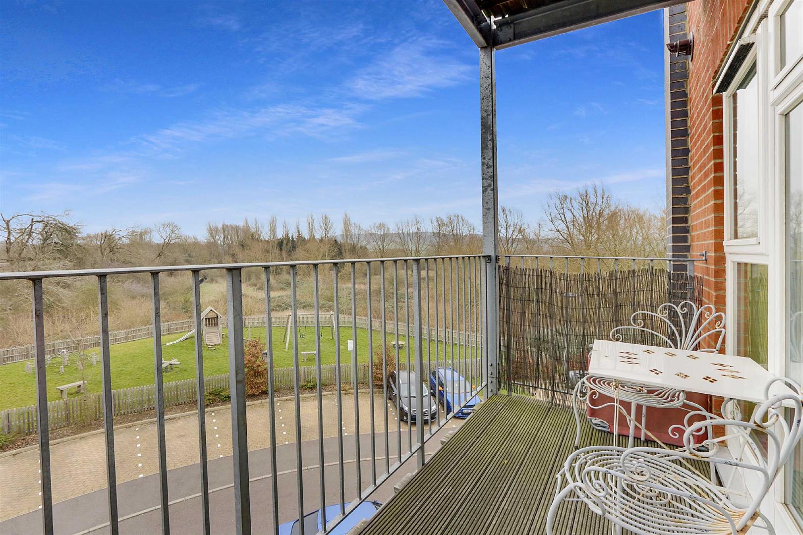 2 bed property in 69 Millward Drive, Milton Keynes